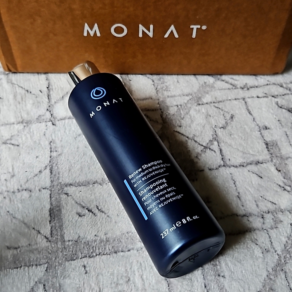 Monat Renew Shampoo  8 fl. oz.